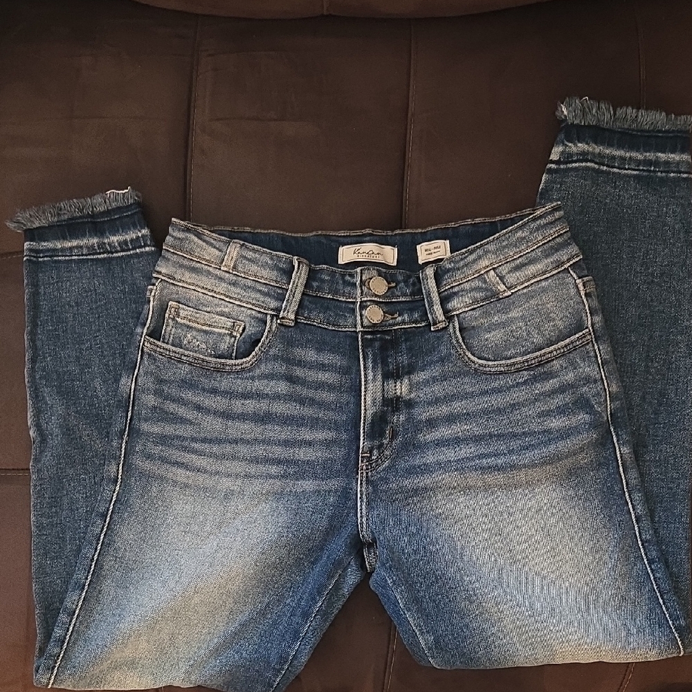 KanCan Distressed Ankle Jeans in Blue